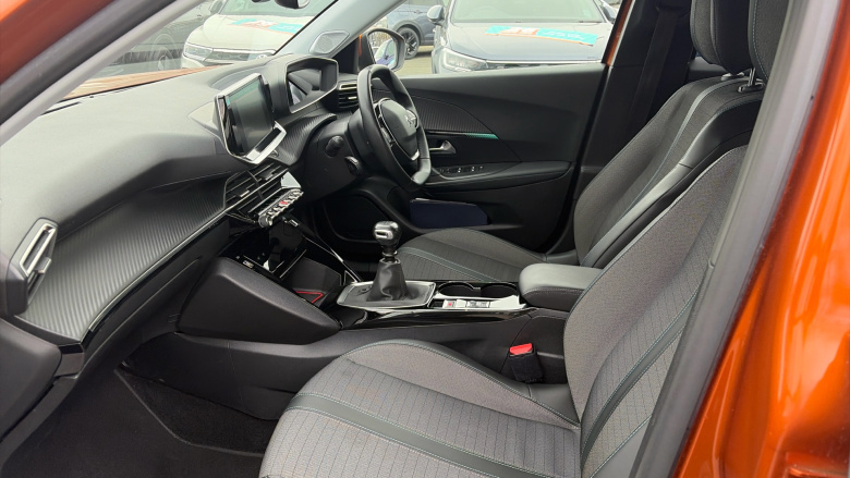 Peugeot 2008 1.2 PureTech Allure Premium 5dr Petrol Estate